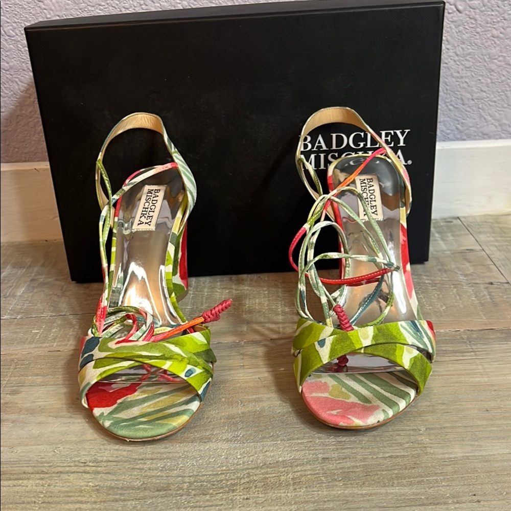 Badgley Mischka Heels - Floral Green and Red Strappy Stunning 4” heels - Sz 9
